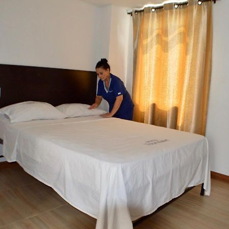 Hotel Tourmalet Cali Extérieur photo
